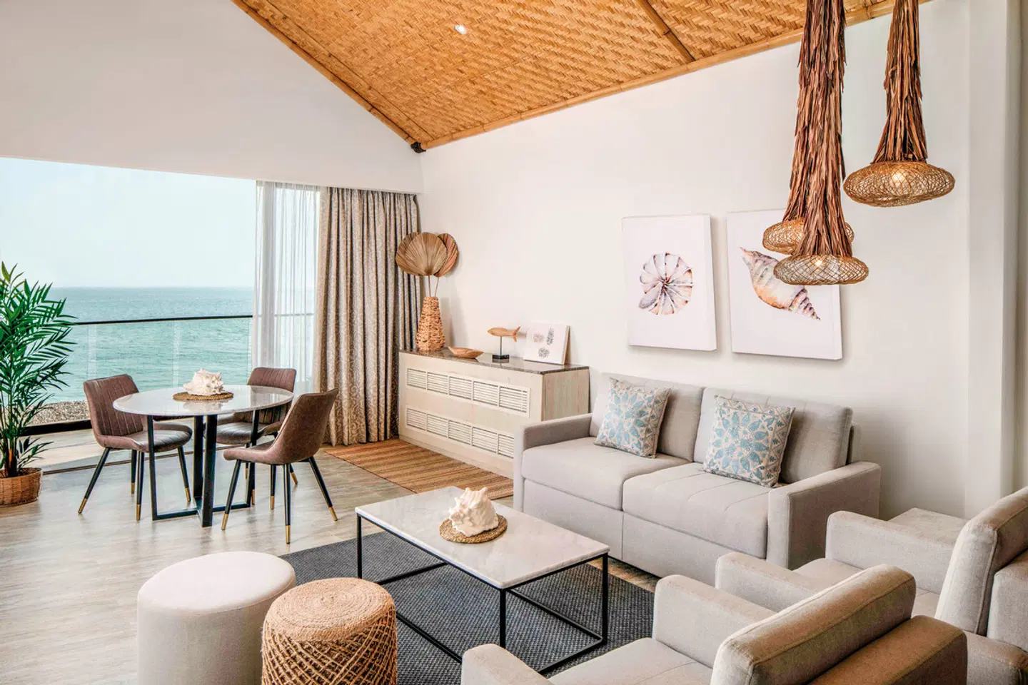 Anantara World Islands Dubai Resort LOUNGE_LOBBY