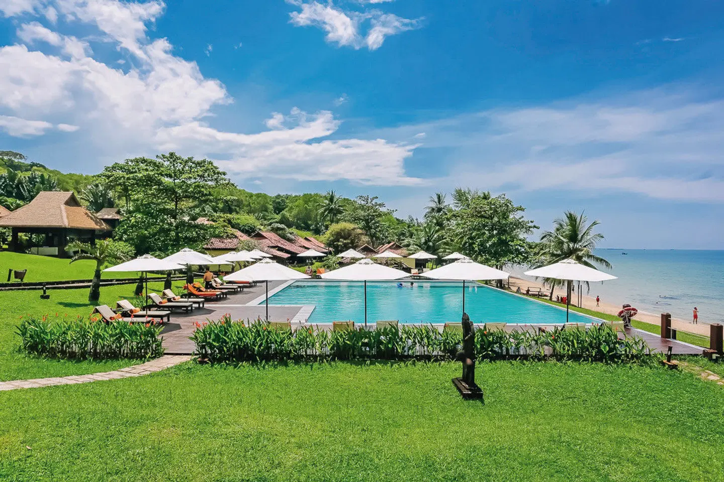 Chen Sea Resort & Spa Phu Quoc OUTDOOR_POOL