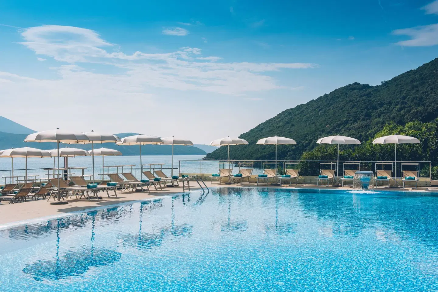 Iberostar Waves Herceg Novi OUTDOOR_POOL