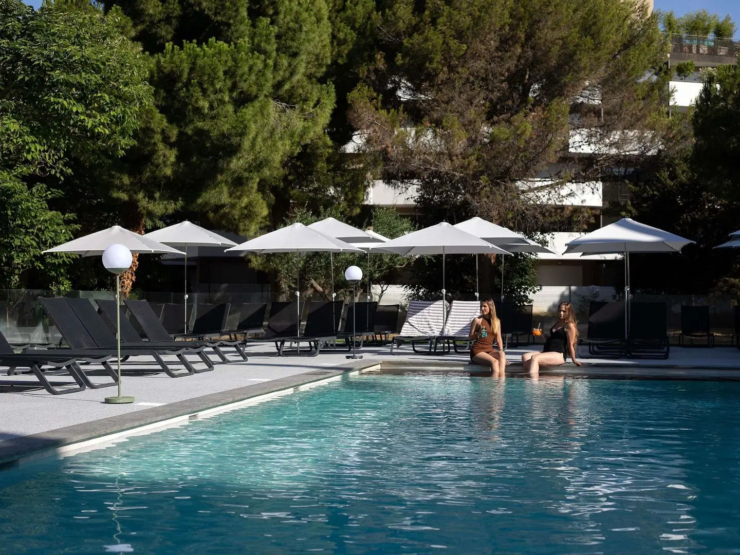 Novotel Montpellier OUTDOOR_POOL