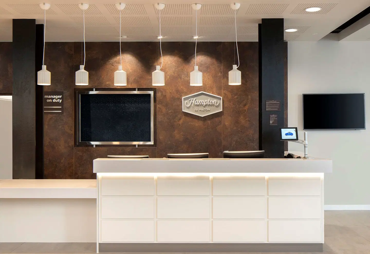 Hampton by Hilton London Docklands LOUNGE_LOBBY