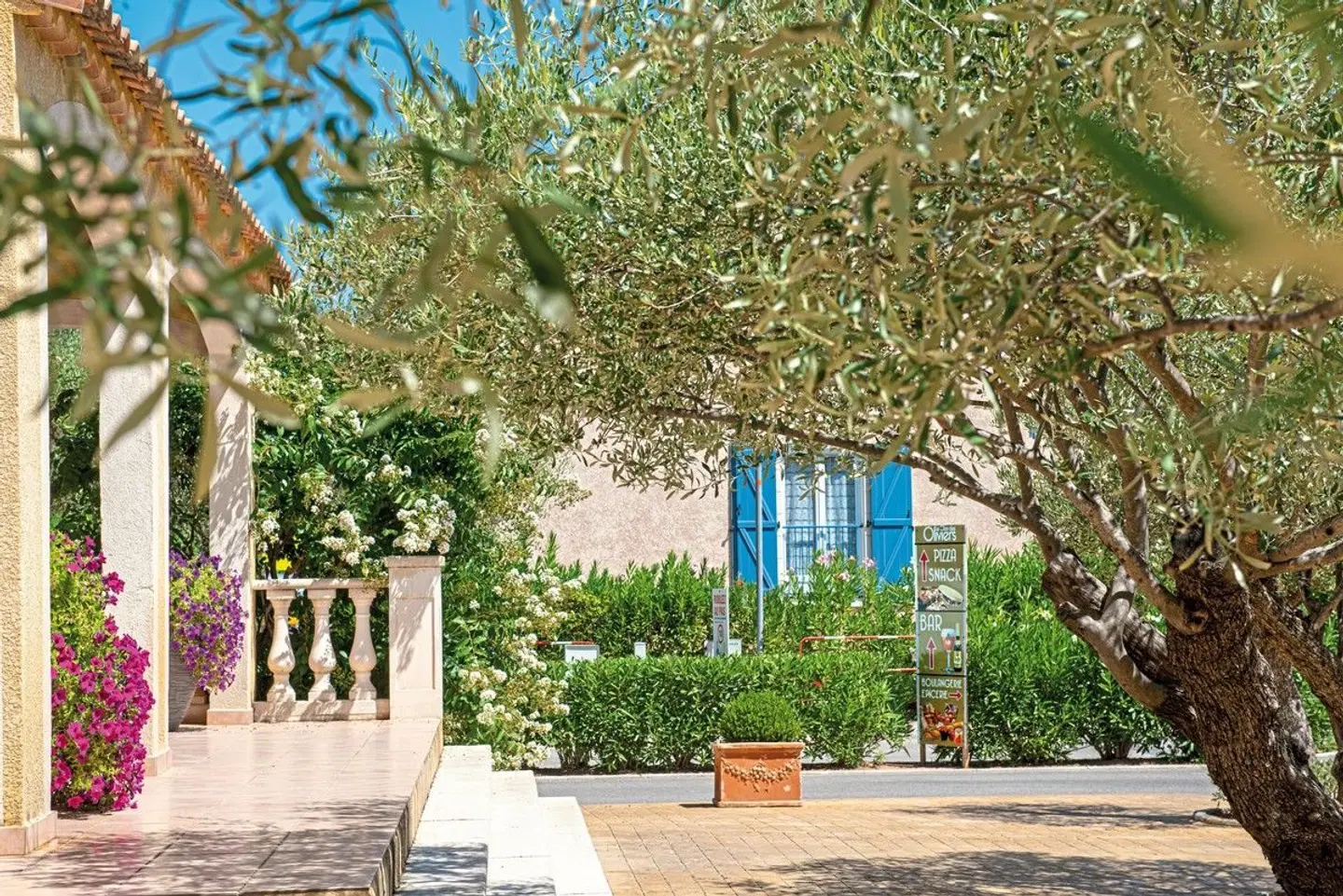 Domaine Le Clos des Oliviers Garten