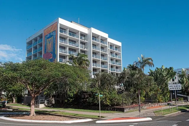 Cairns Plaza Hotel EXTERIOR