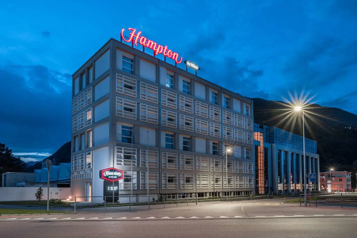 Hampton By Hilton Locarno EXTERIOR