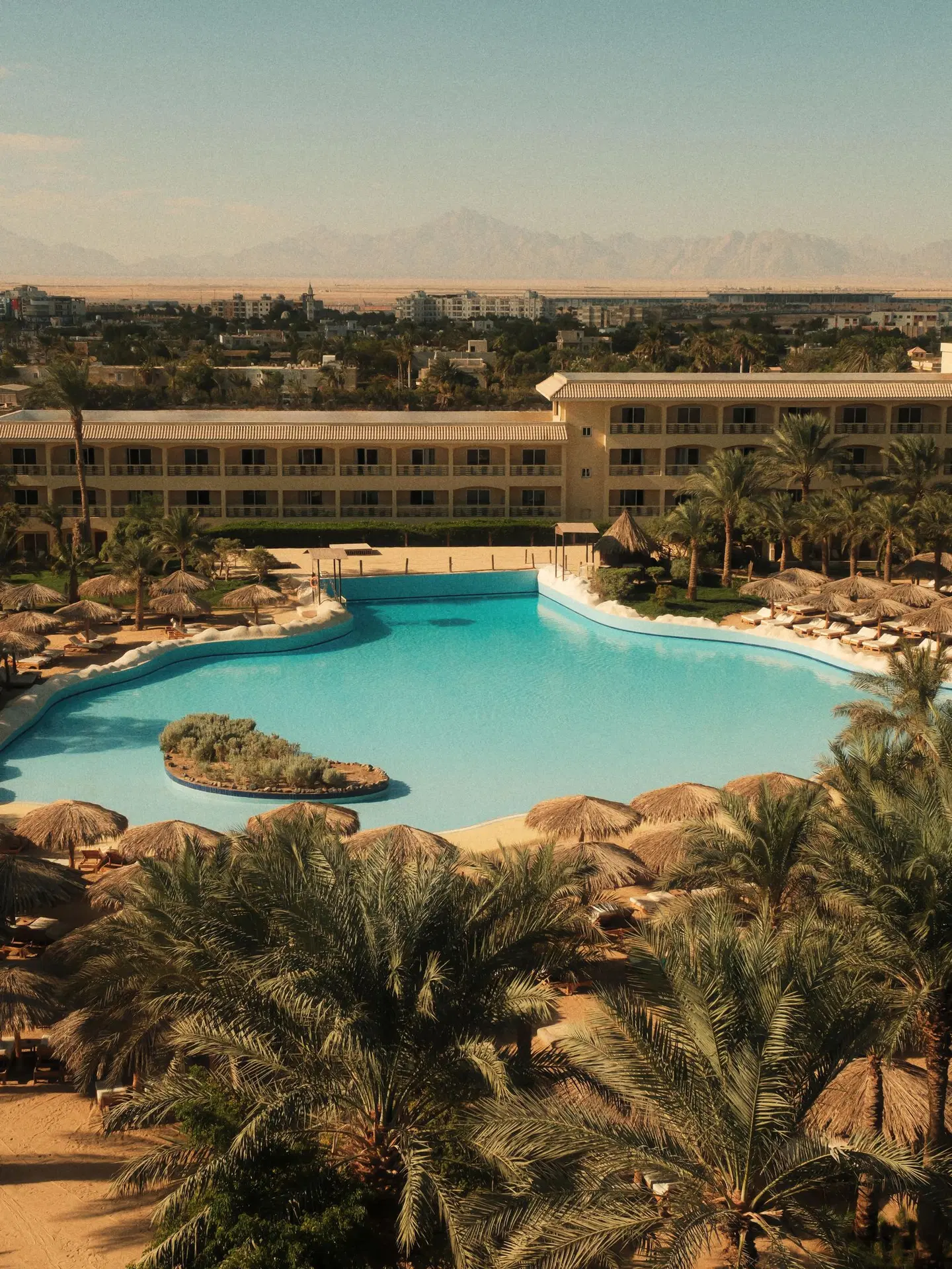 Sindbad Club OUTDOOR_POOL