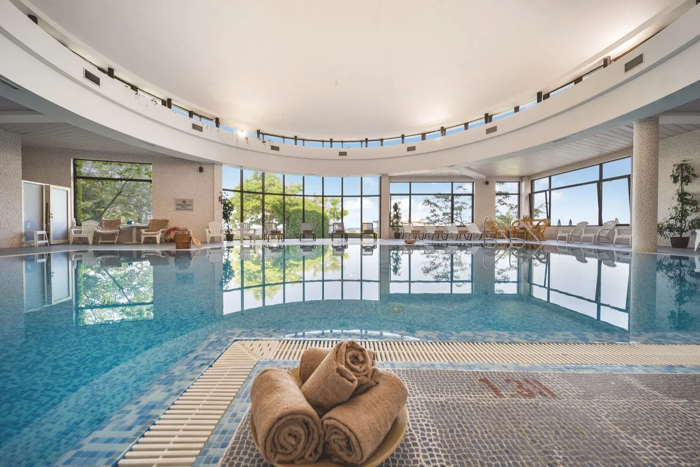 HVD Riviera Beach Hallenbad