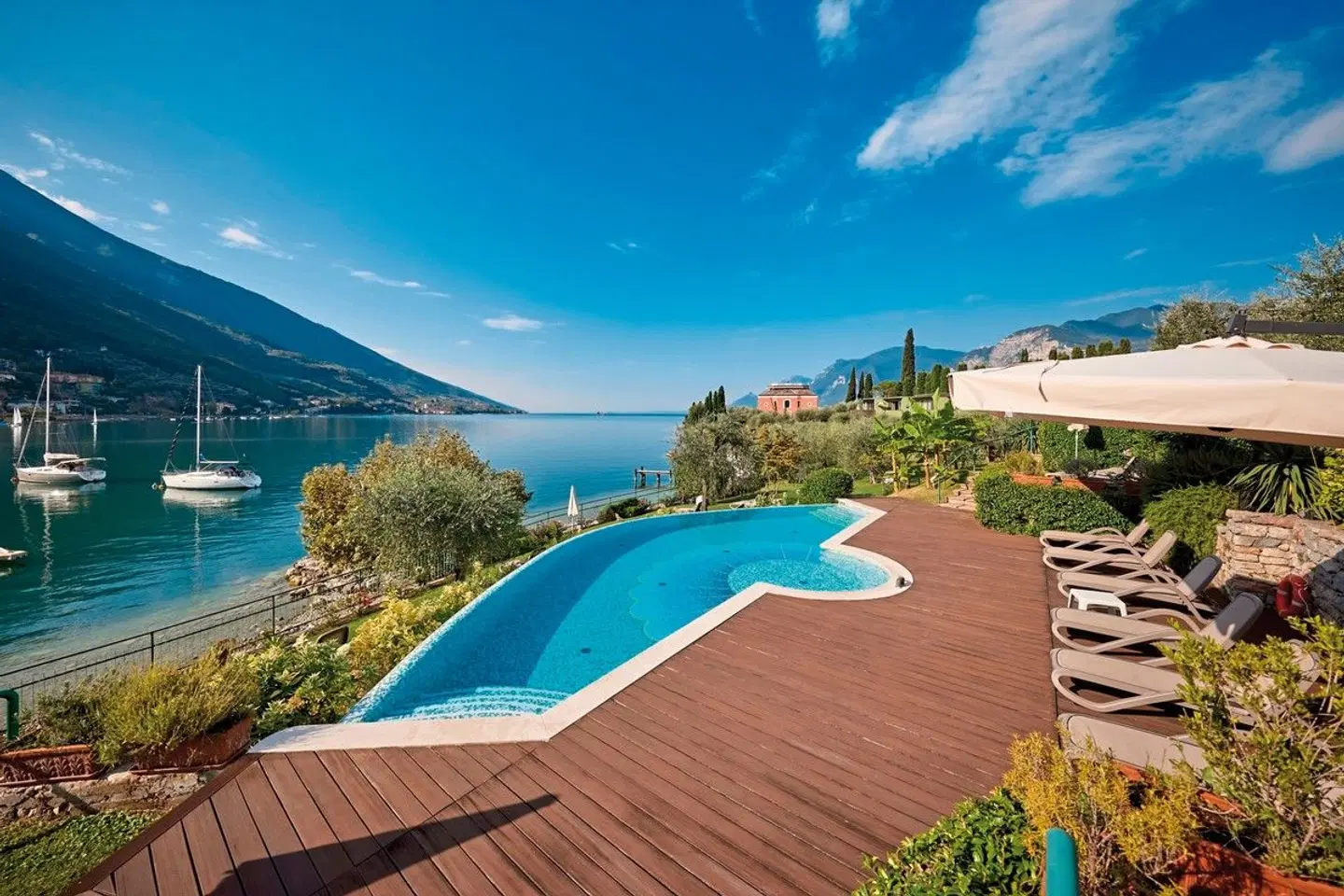 Hotel Maximilian OUTDOOR_POOL