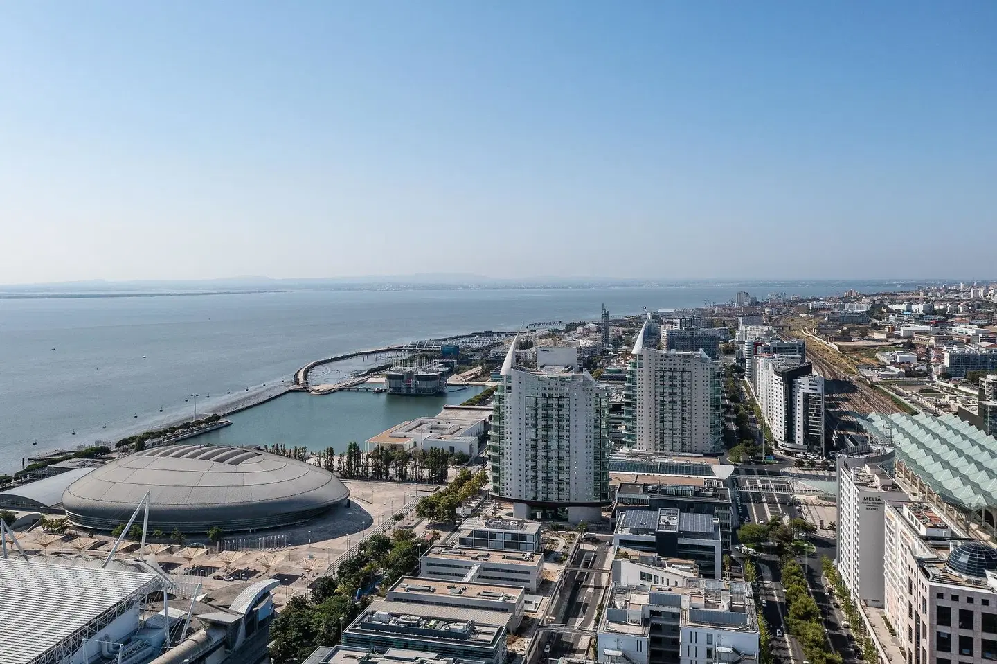 Meliá Lisboa Oriente EXTERIOR