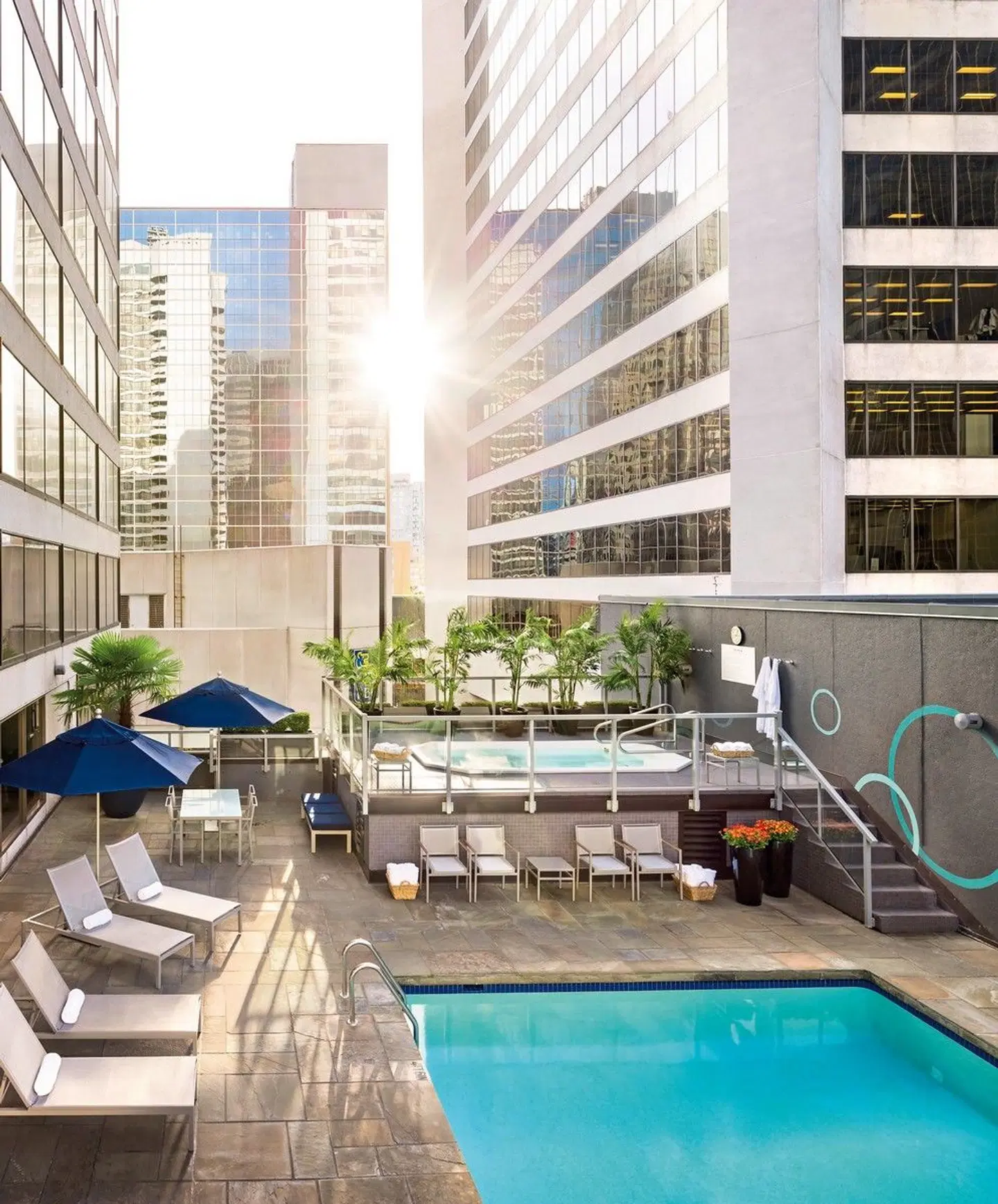Hyatt Regency Vancouver OUTDOOR_POOL