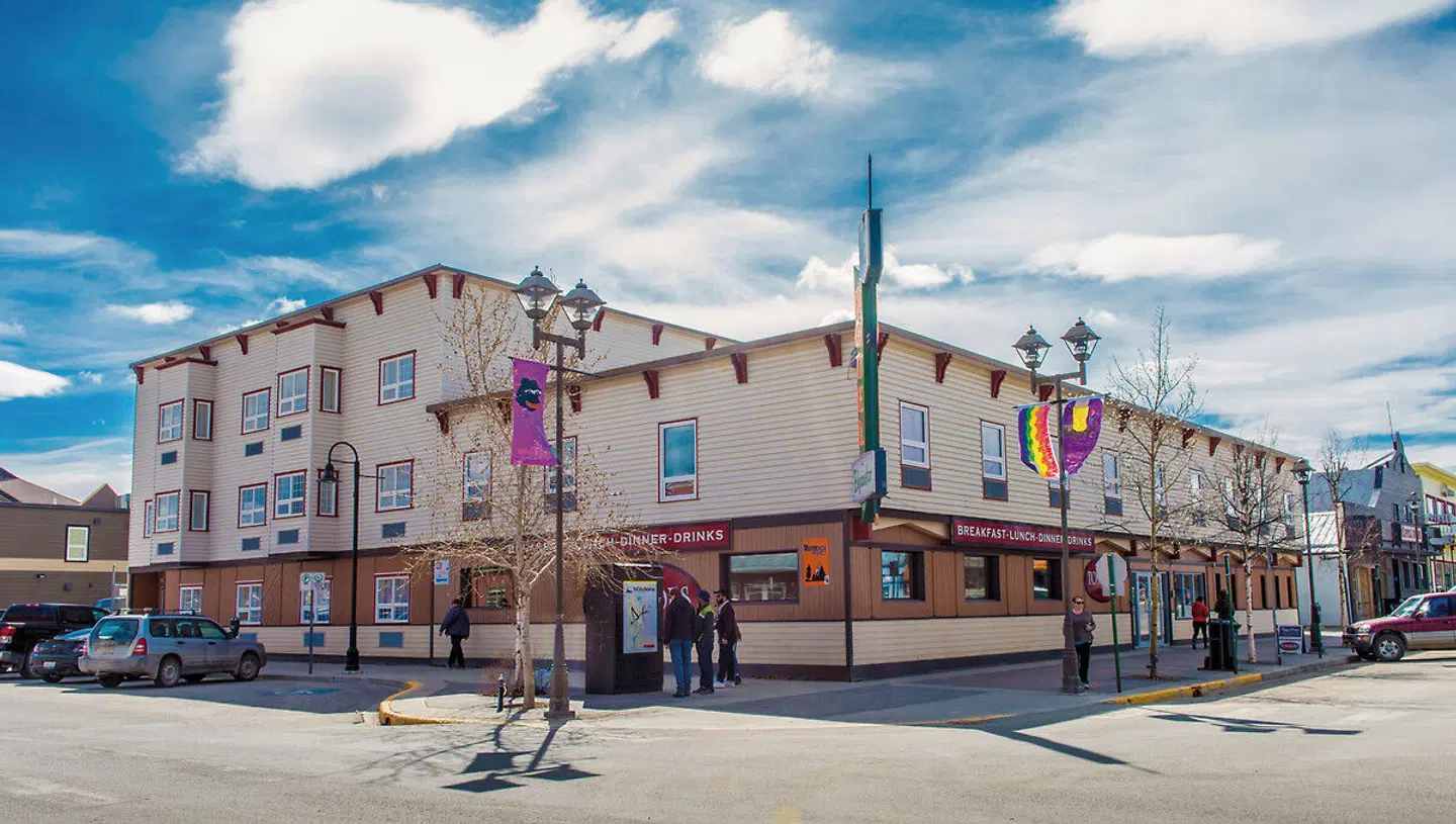 Edgewater Hotel EXTERIOR