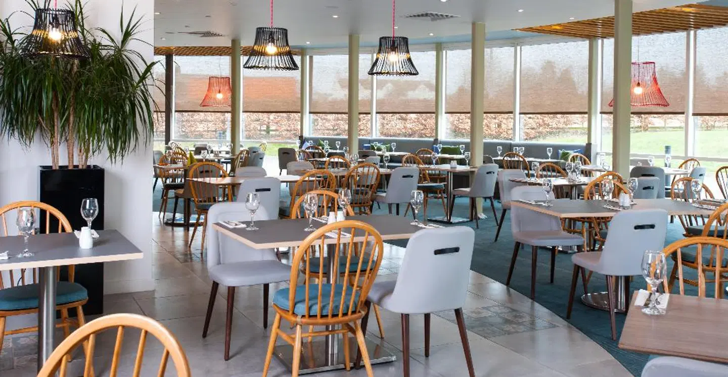 Holiday Inn Salisbury - Stonehenge Restaurant