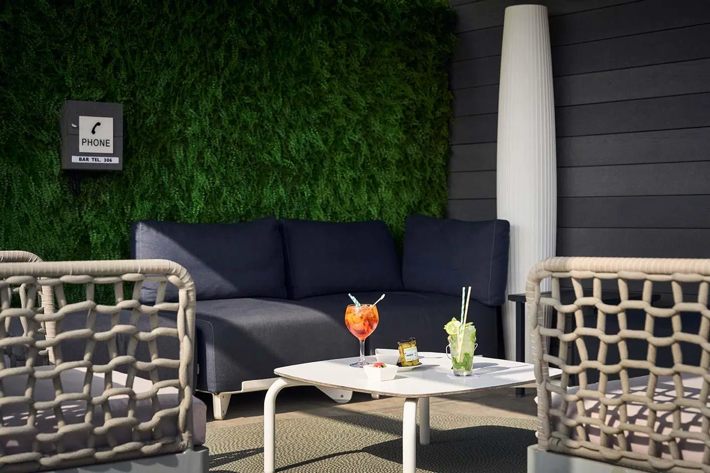 Catalonia Born Terrasse