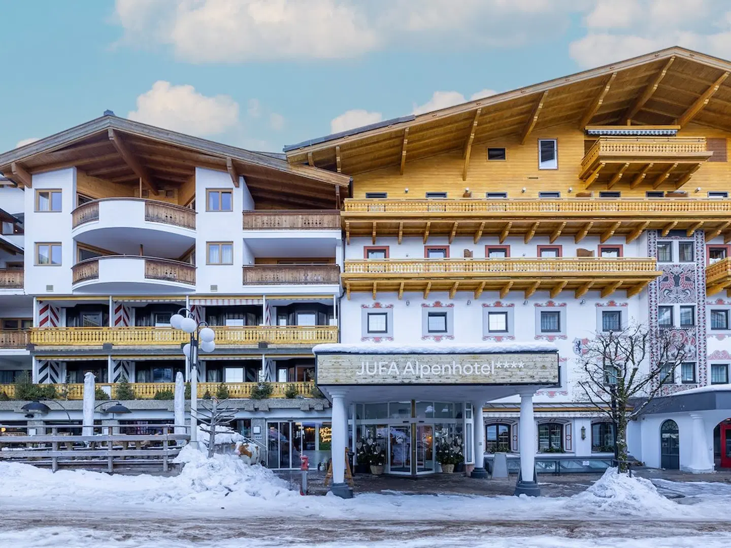 JUFA Alpenhotel Saalbach EXTERIOR