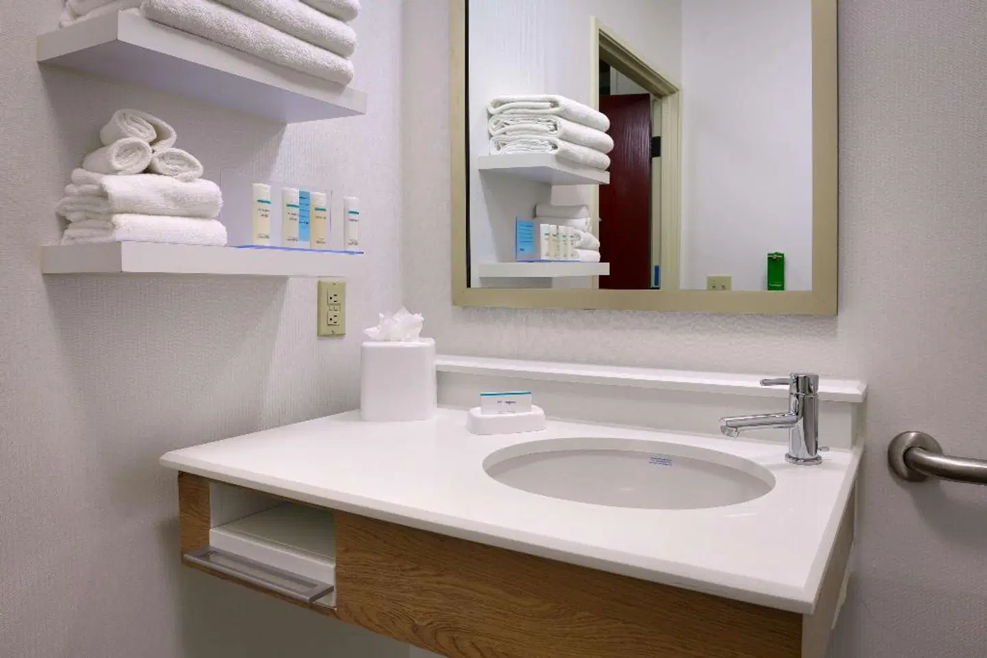 Hampton Inn Irvine East - Lake Forest Badezimmer