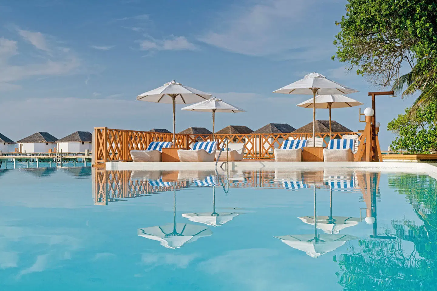 Thulhagiri Island Resort OUTDOOR_POOL