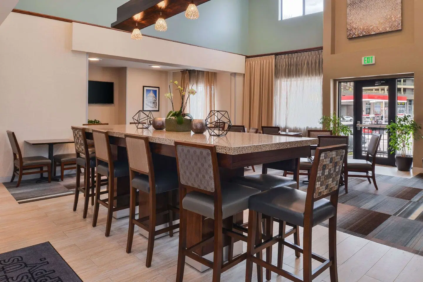 Hampton Inn & Suites Denver-Speer Boulevard Bar