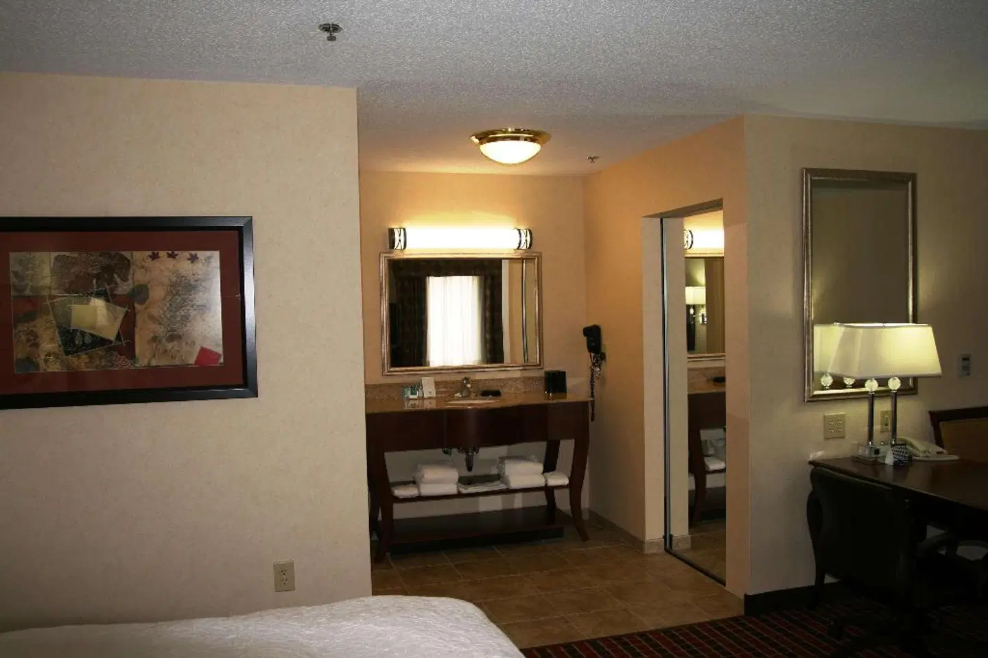 Hampton Inn & Suites Dayton-Airport ROOM_EXAMPLE