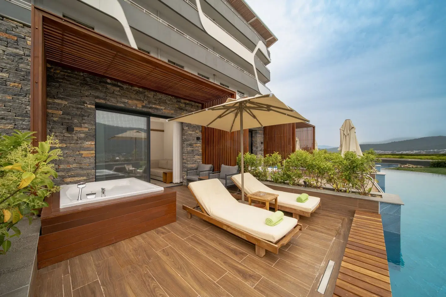 La Blanche Island HEALTH_BEAUTY