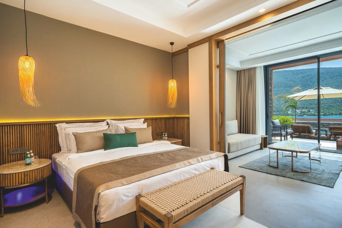 La Blanche Island ROOM_EXAMPLE