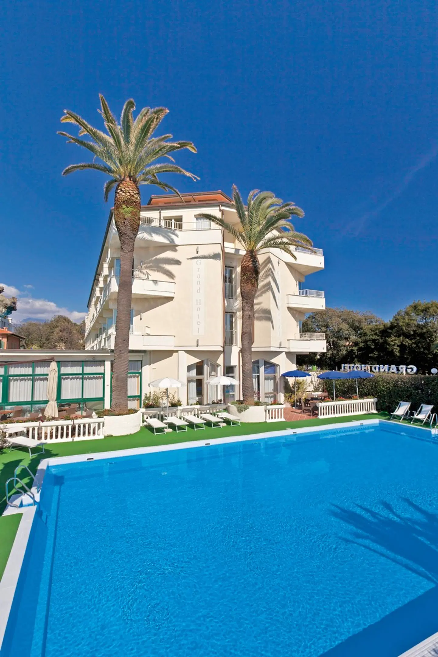 Grand Hotel EXTERIOR