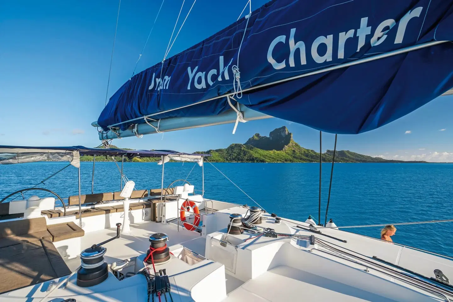 Dream Yacht Charter: Bora Bora Dream EXTERIOR