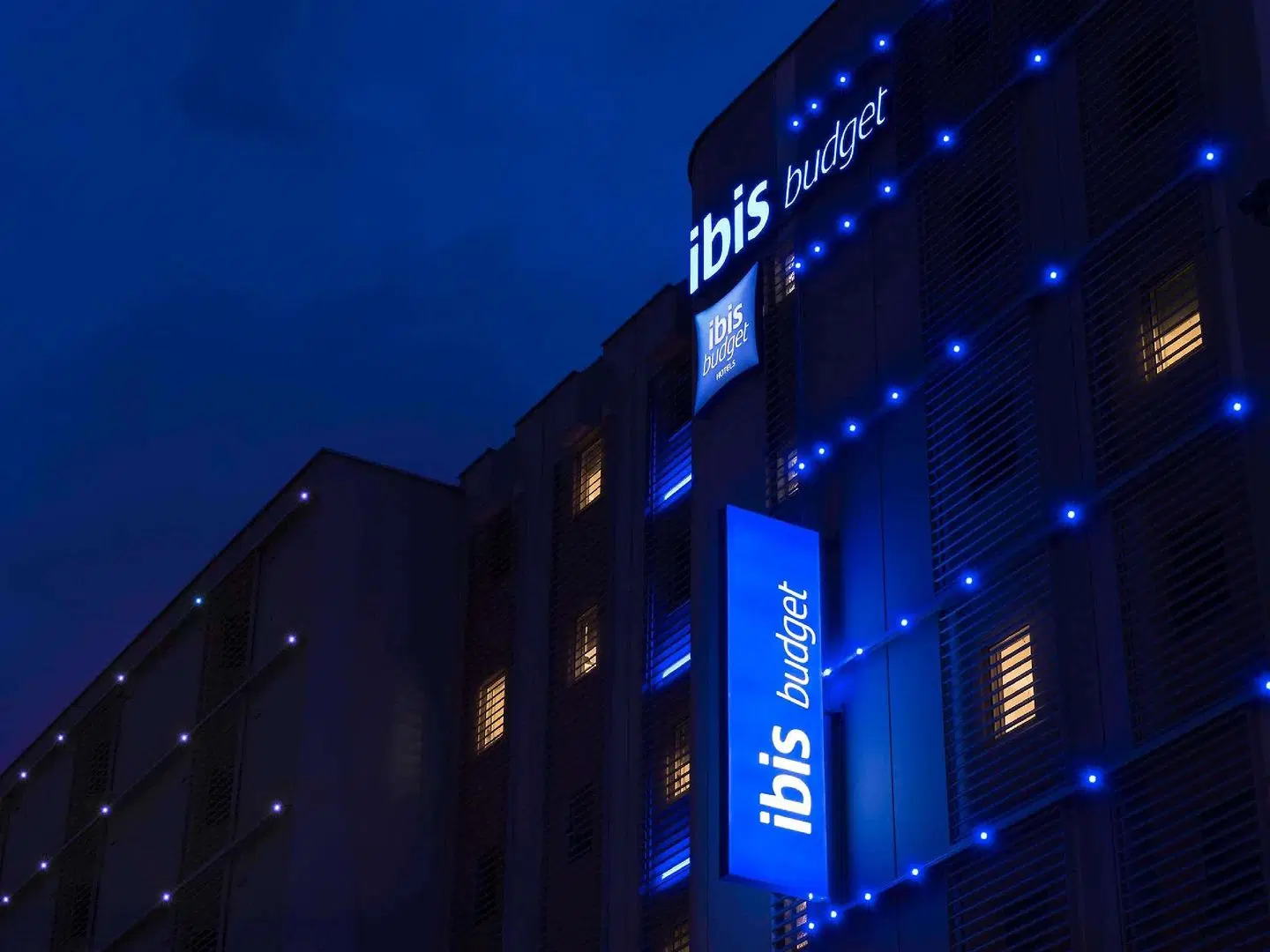 ibis budget Lyon Confluence EXTERIOR