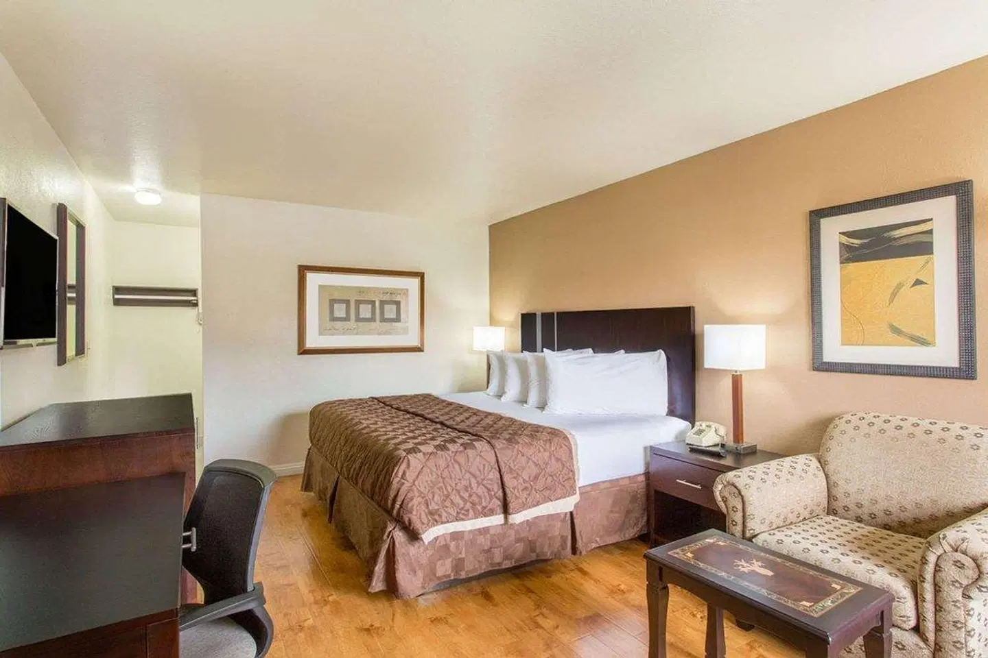 Travelodge by Wyndham Las Vegas Airport No/Near The Strip ROOM_EXAMPLE