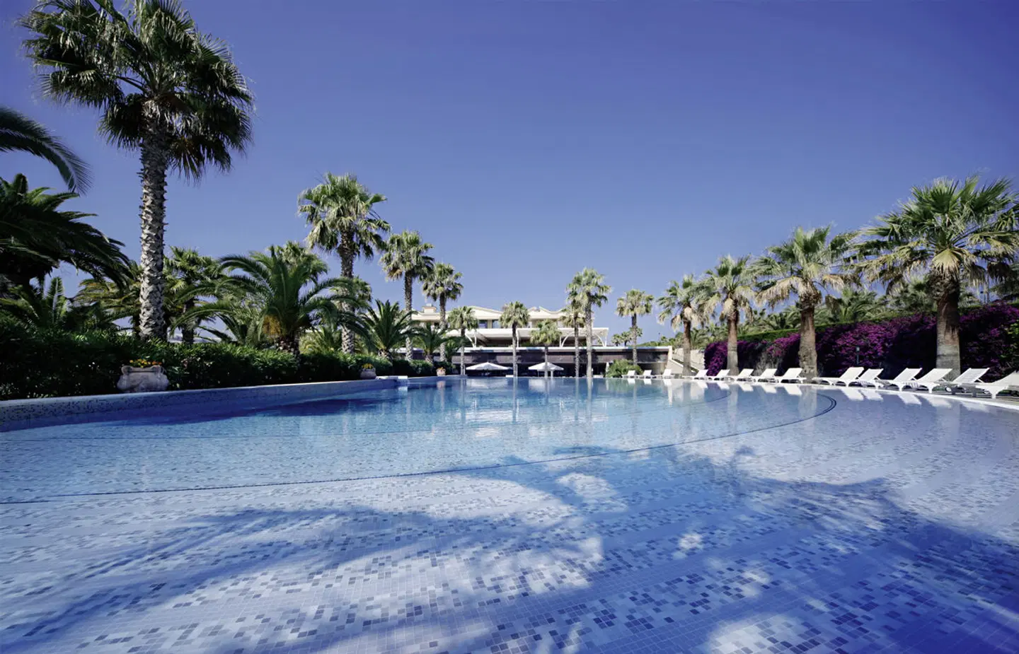 Savoy Hotel & Spa OUTDOOR_POOL