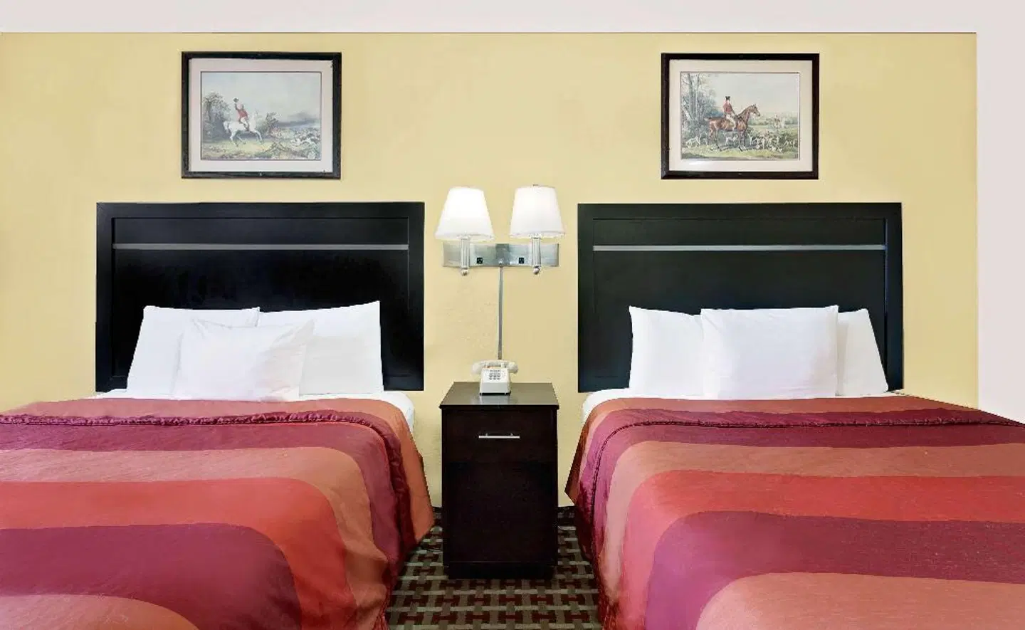 Days Inn by Wyndham Savannah ROOM_EXAMPLE