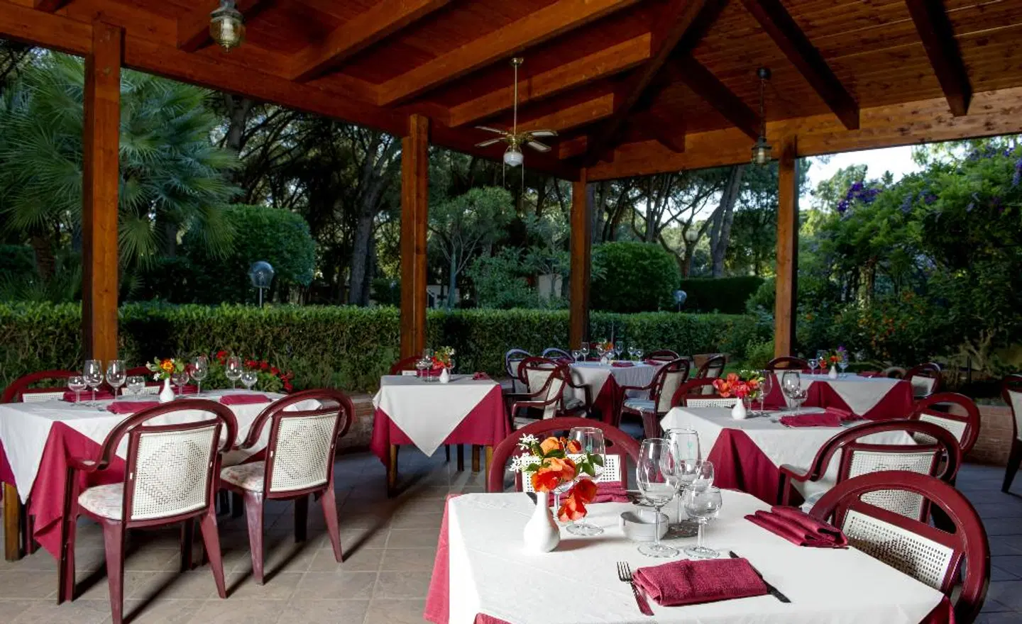 La Serra Holiday Village & Beach Resort Restaurant