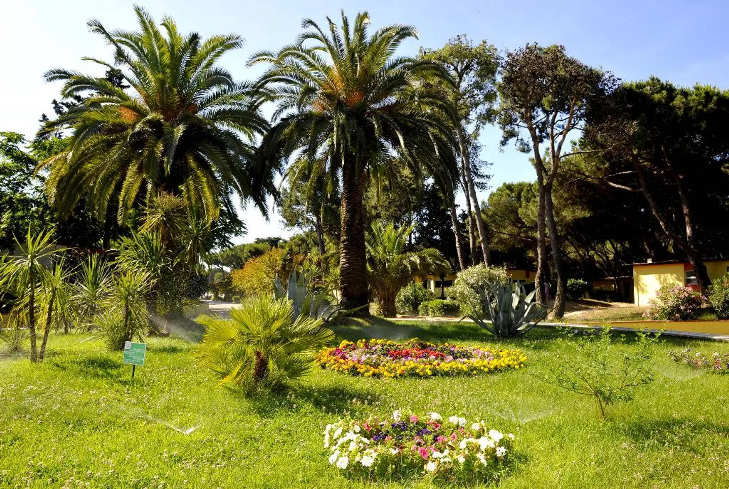 La Serra Holiday Village & Beach Resort Garten