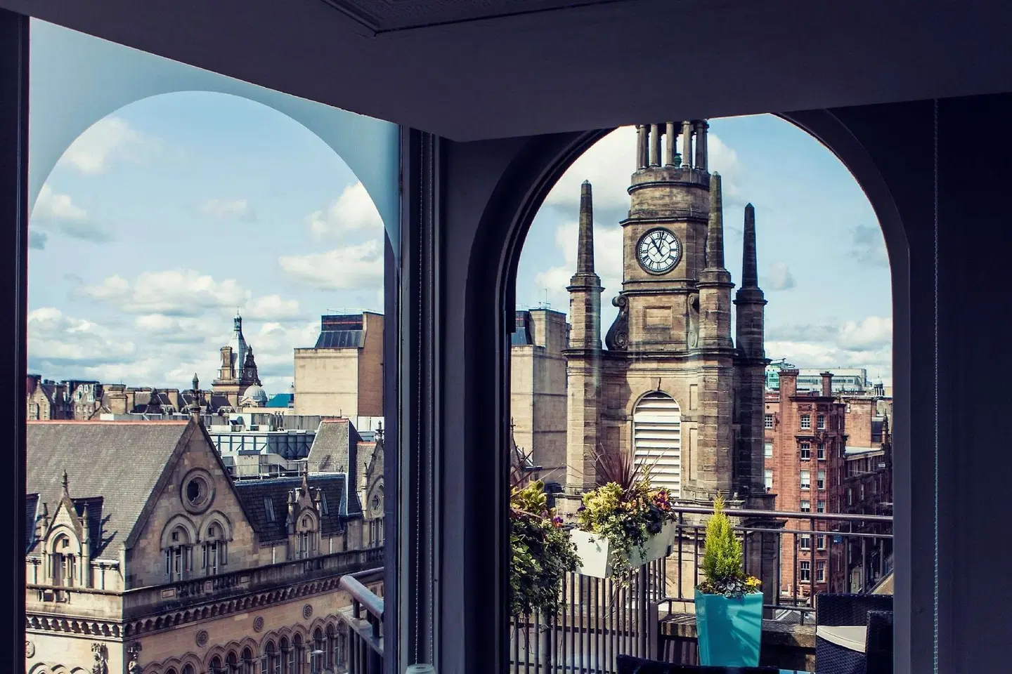 Carlton George Hotel EXTERIOR