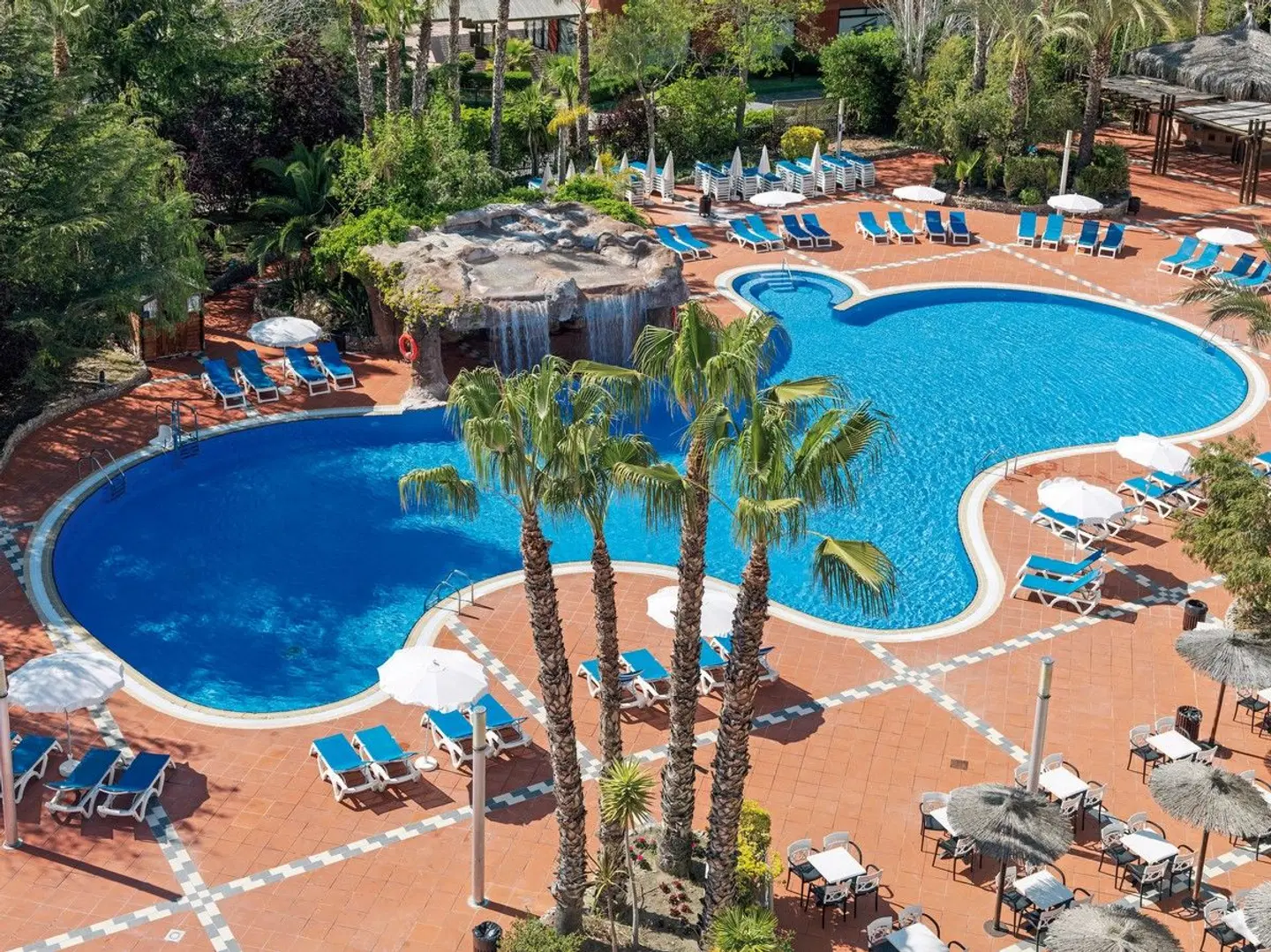 H10 Salauris Palace OUTDOOR_POOL