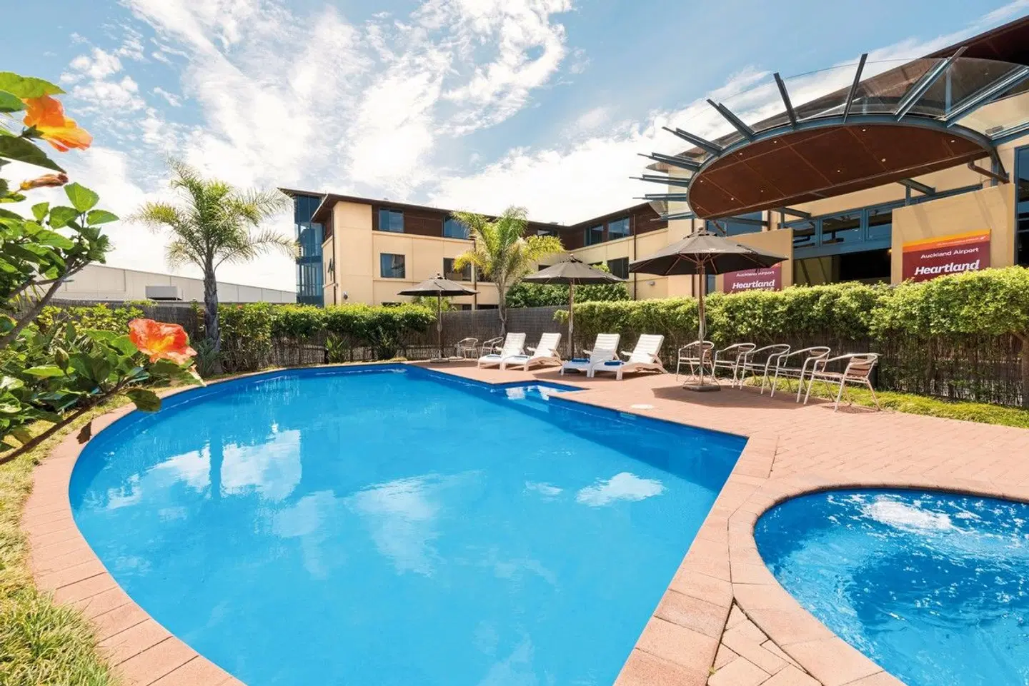 Heartland Hotel Auckland Airport OUTDOOR_POOL