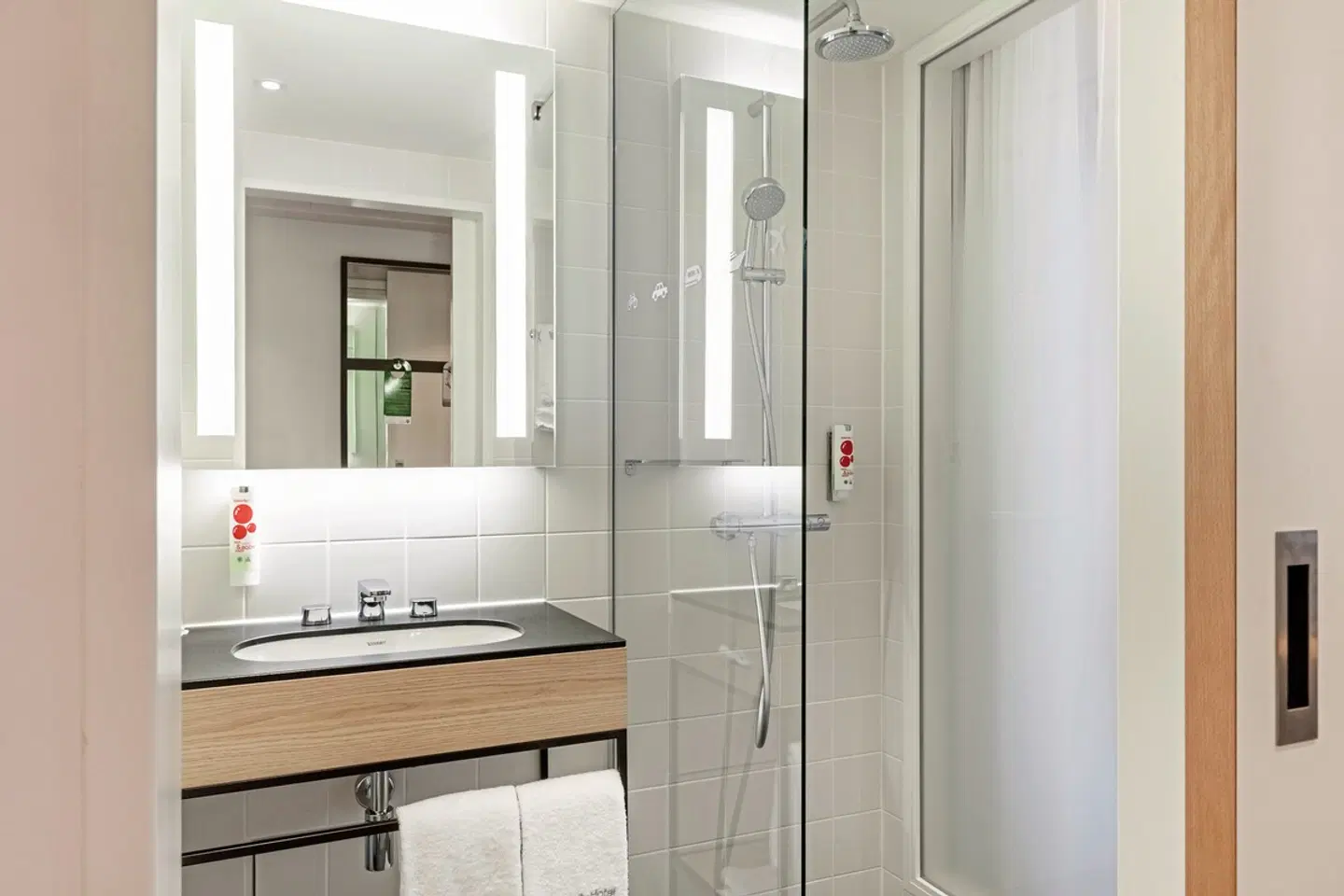 IntercityHotel Dortmund Badezimmer