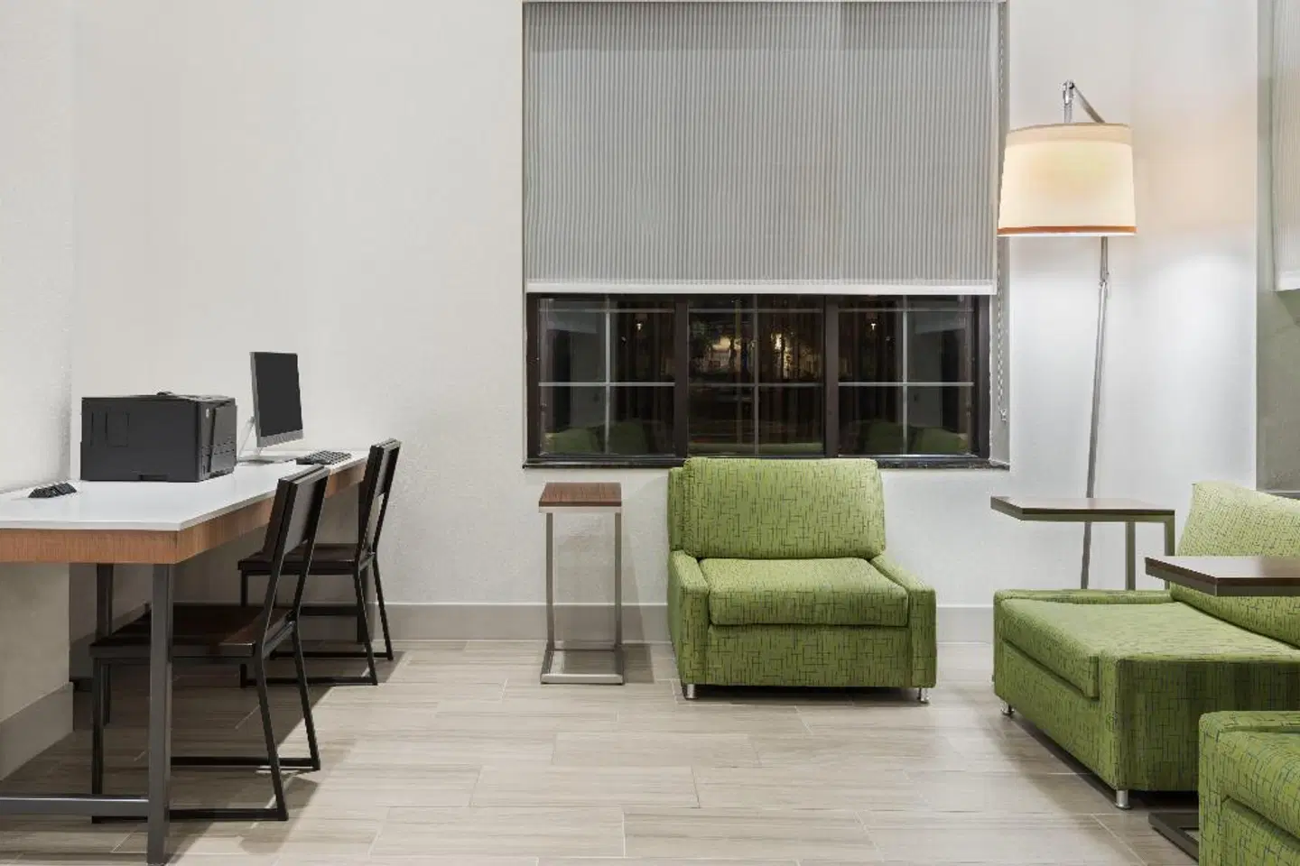 Holiday Inn Express-Nearest Universal Orlando LOUNGE_LOBBY