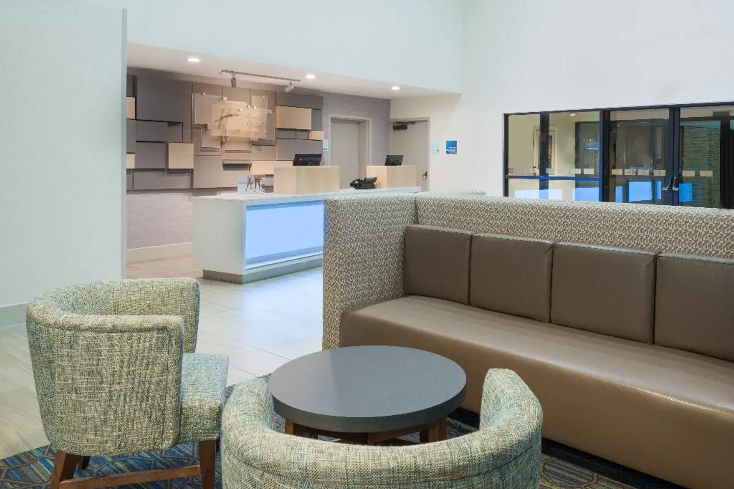Holiday Inn Express-Nearest Universal Orlando LOUNGE_LOBBY