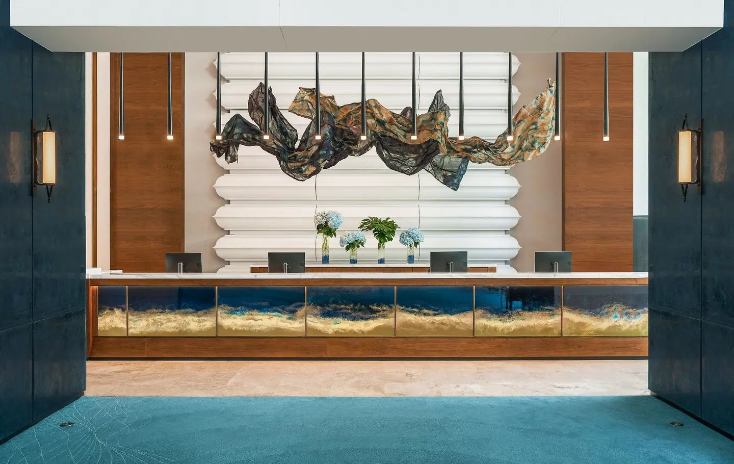 Millennium Hilton Bangkok OUTDOOR_POOL