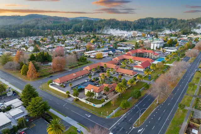 Regal Palms 5 Star City Resort EXTERIOR