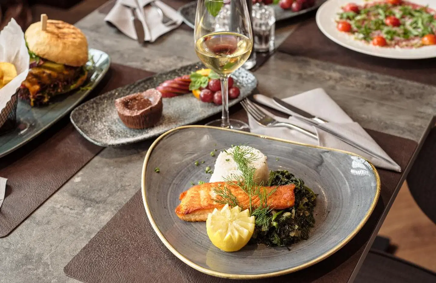 Leonardo Hotel Hamburg Elbbruecken Restaurant