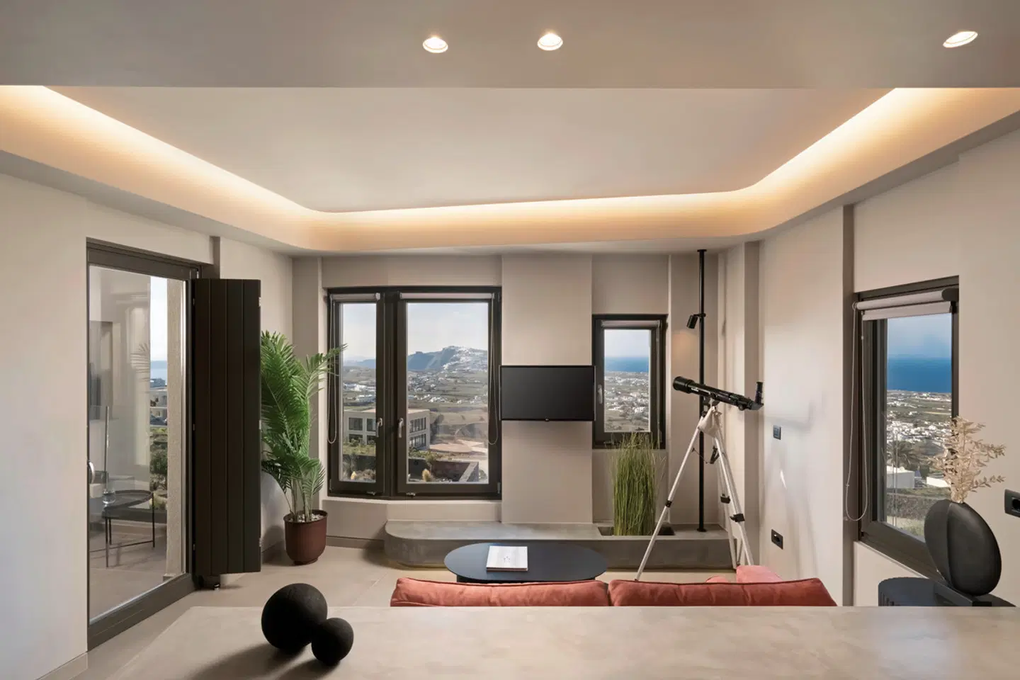 Apikia Santorin SPORTS_AND_LEISURE