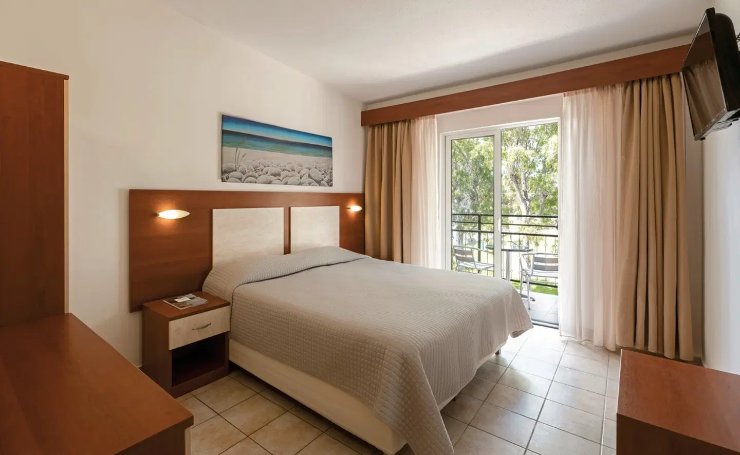 Canvas by Mitsis Messonghi ROOM_EXAMPLE