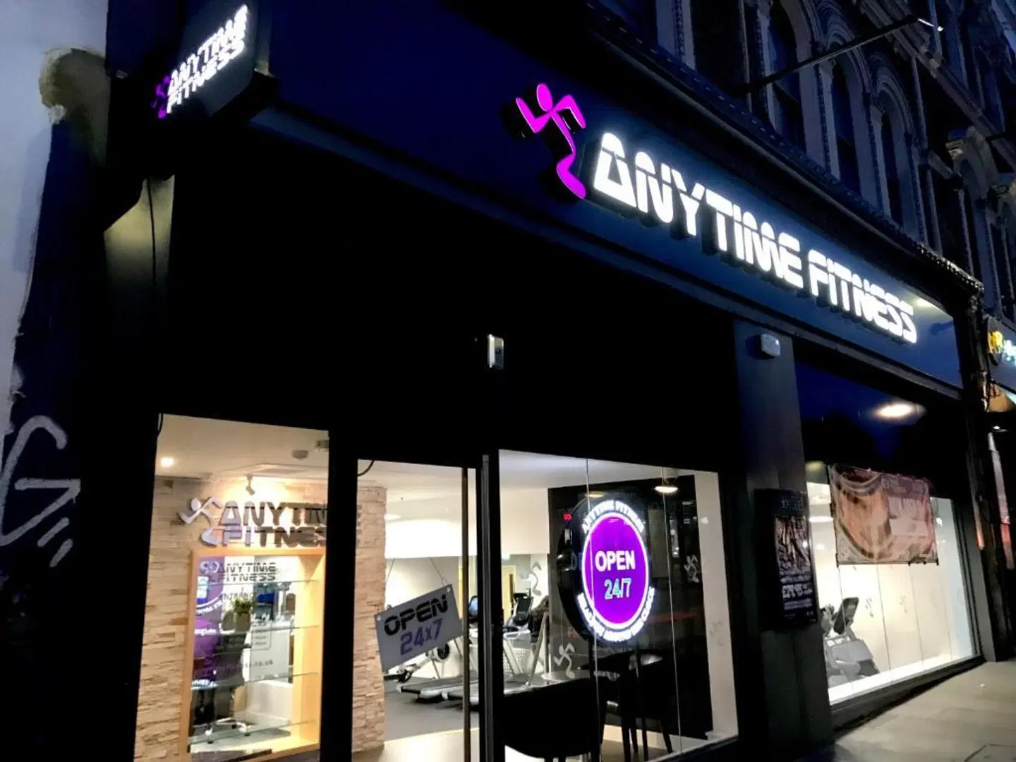 Best Western Maitrise Hotel EXTERIOR