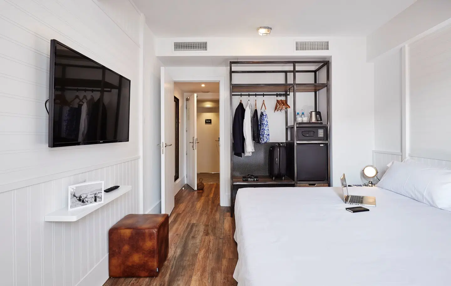 Delamar ROOM_EXAMPLE