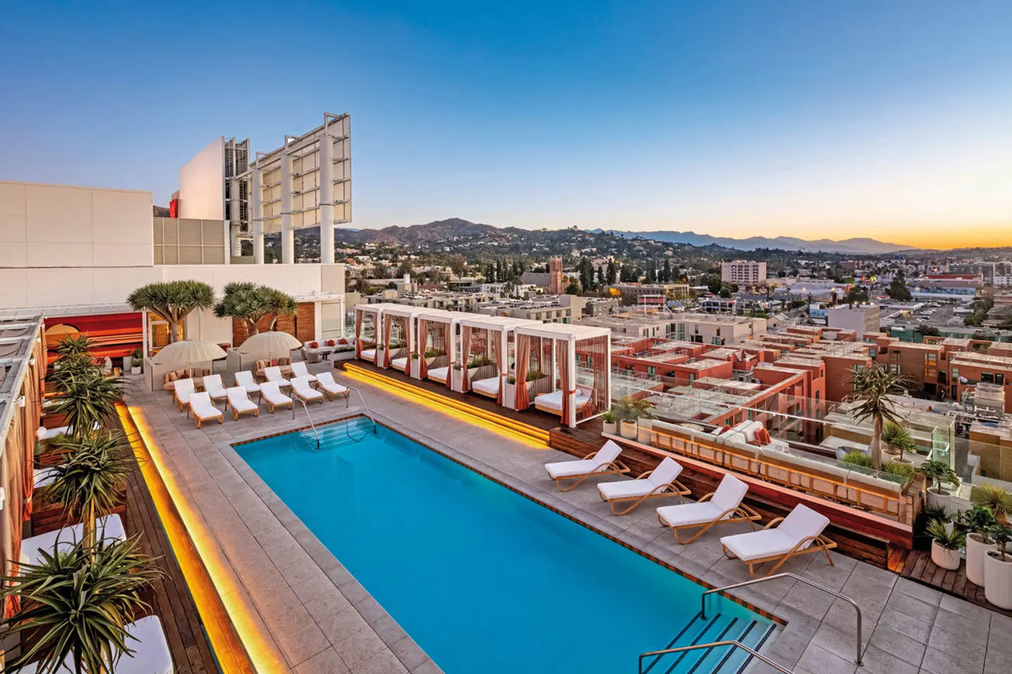 W Hollywood OUTDOOR_POOL