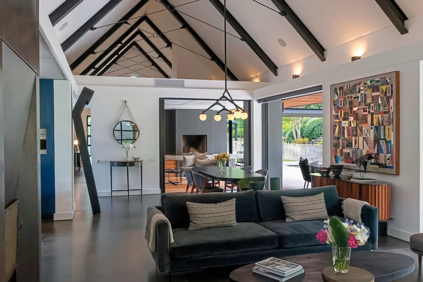 Future Found Sanctuary LOUNGE_LOBBY