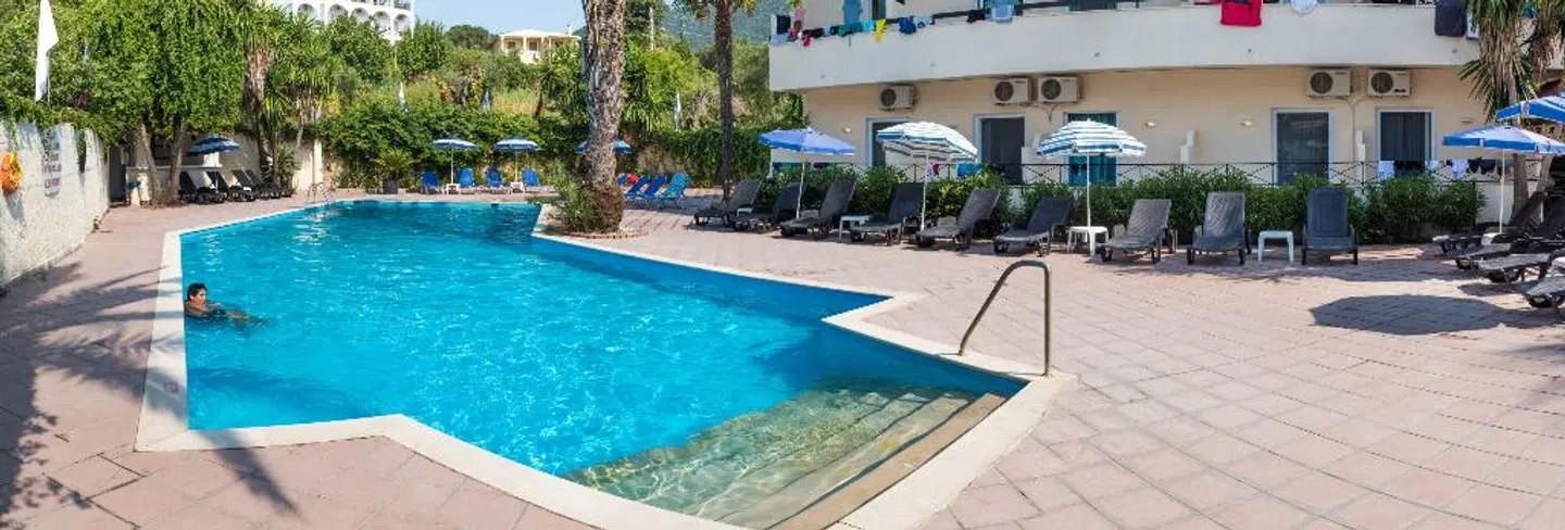 Ipsos Di Mare Hotel OUTDOOR_POOL