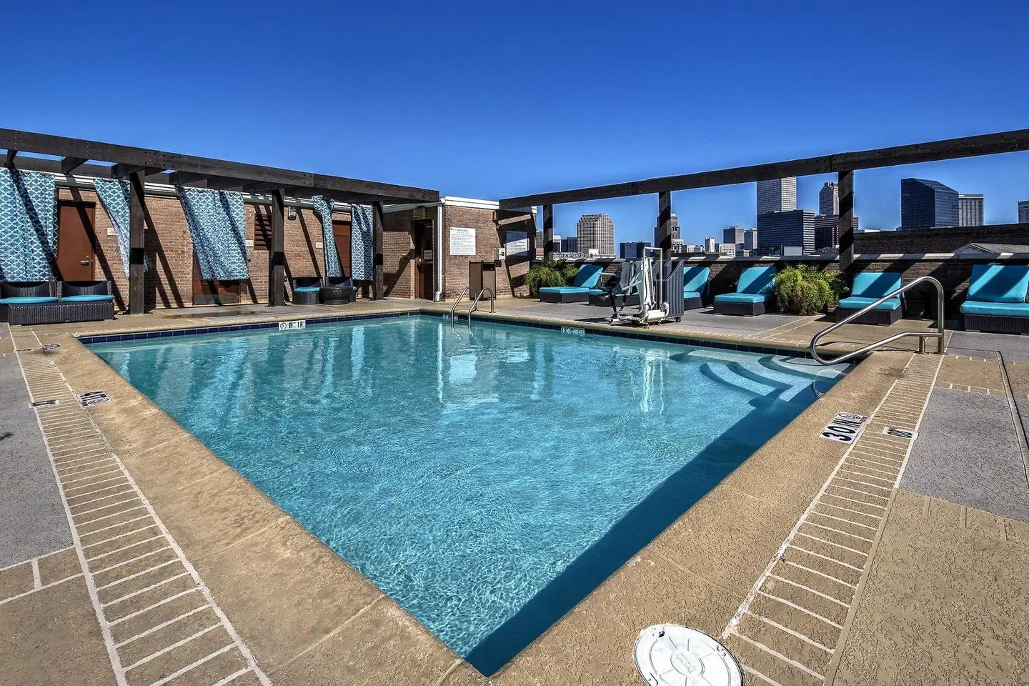 Hilton Garden Inn New Orleans Convention Center OUTDOOR_POOL