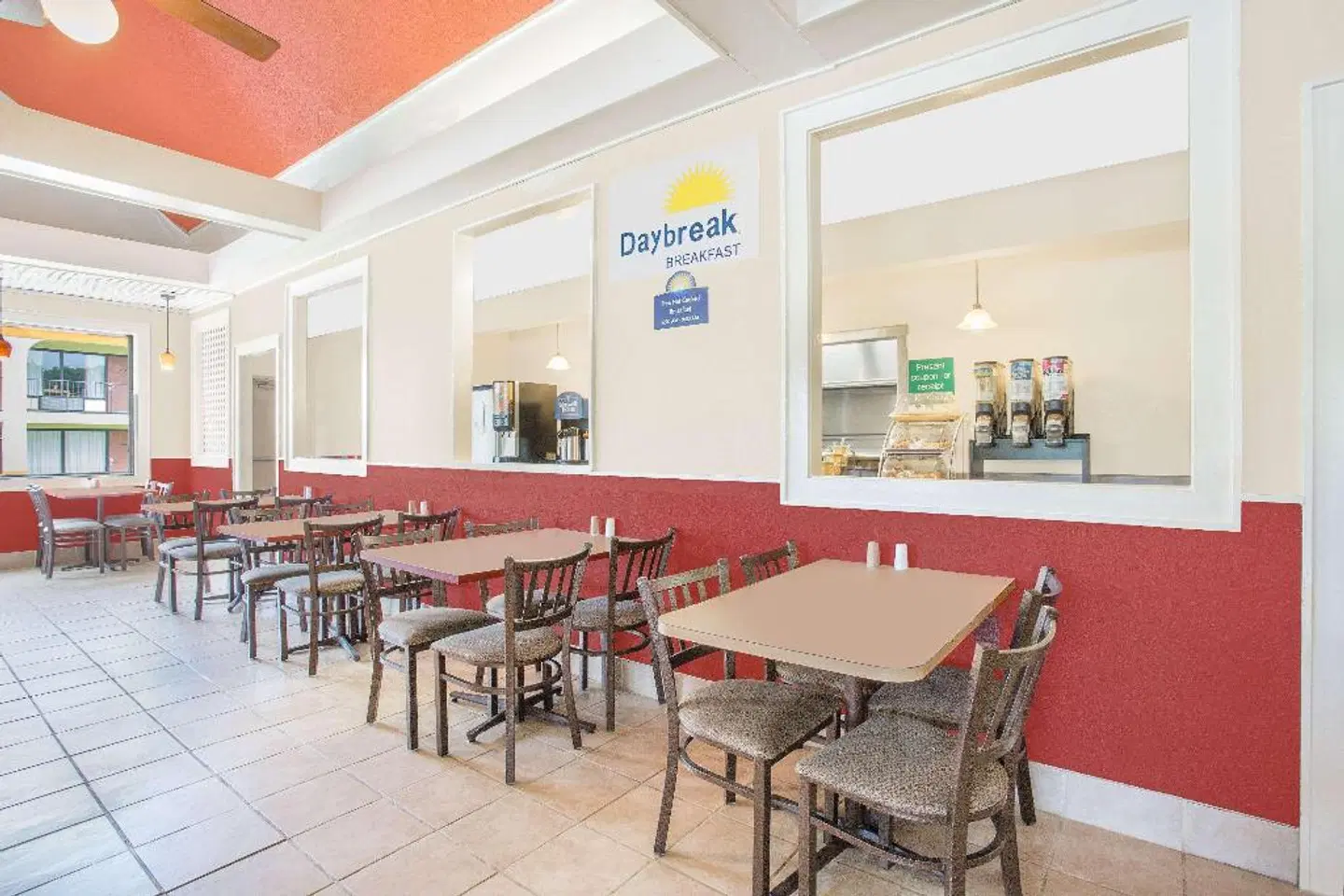 Days Inn by Wyndham Ruther Glen Kings Dominion Area Bar