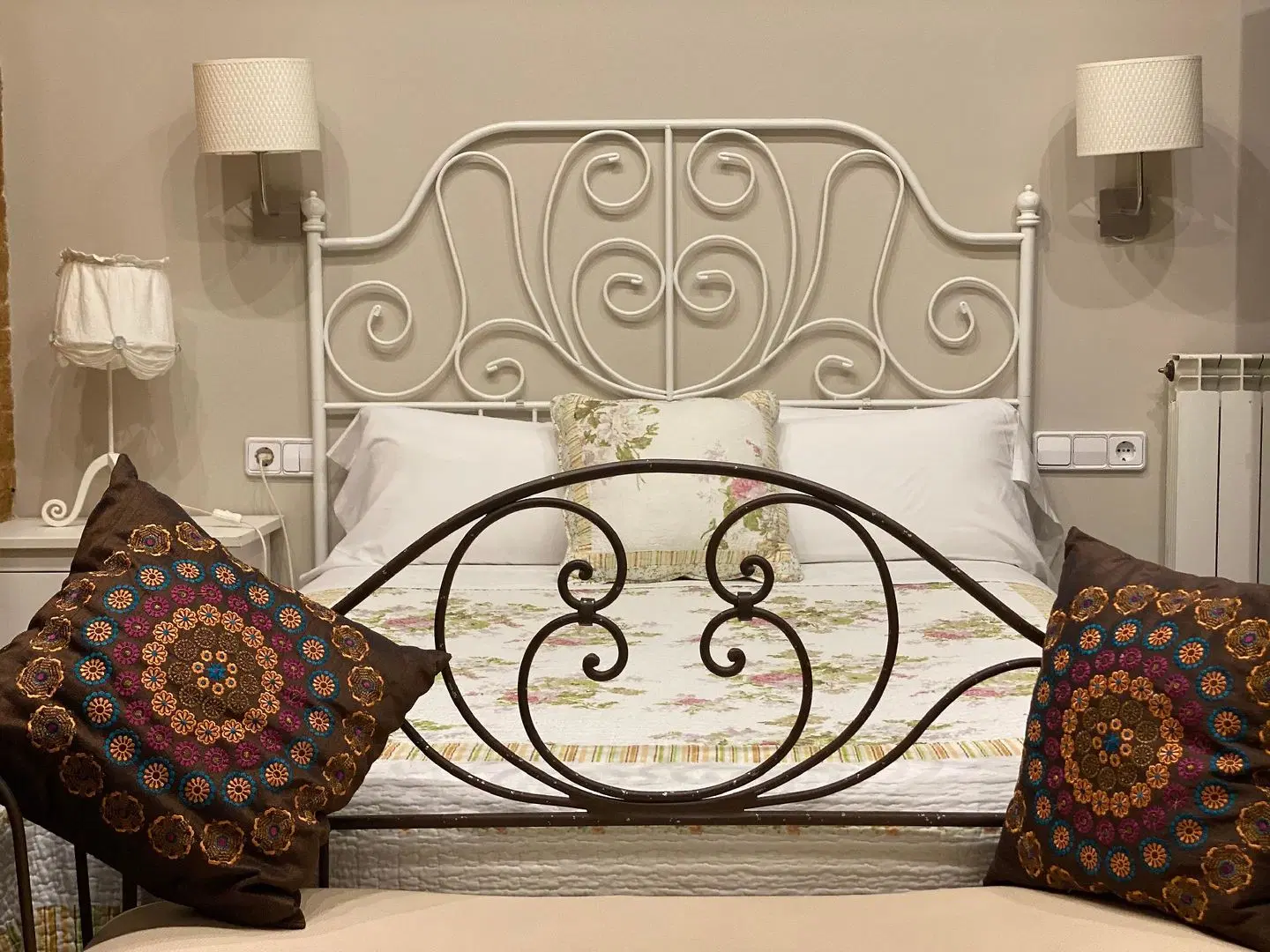 Hostal Orleans Barcelona MODEL_IMPRESSION